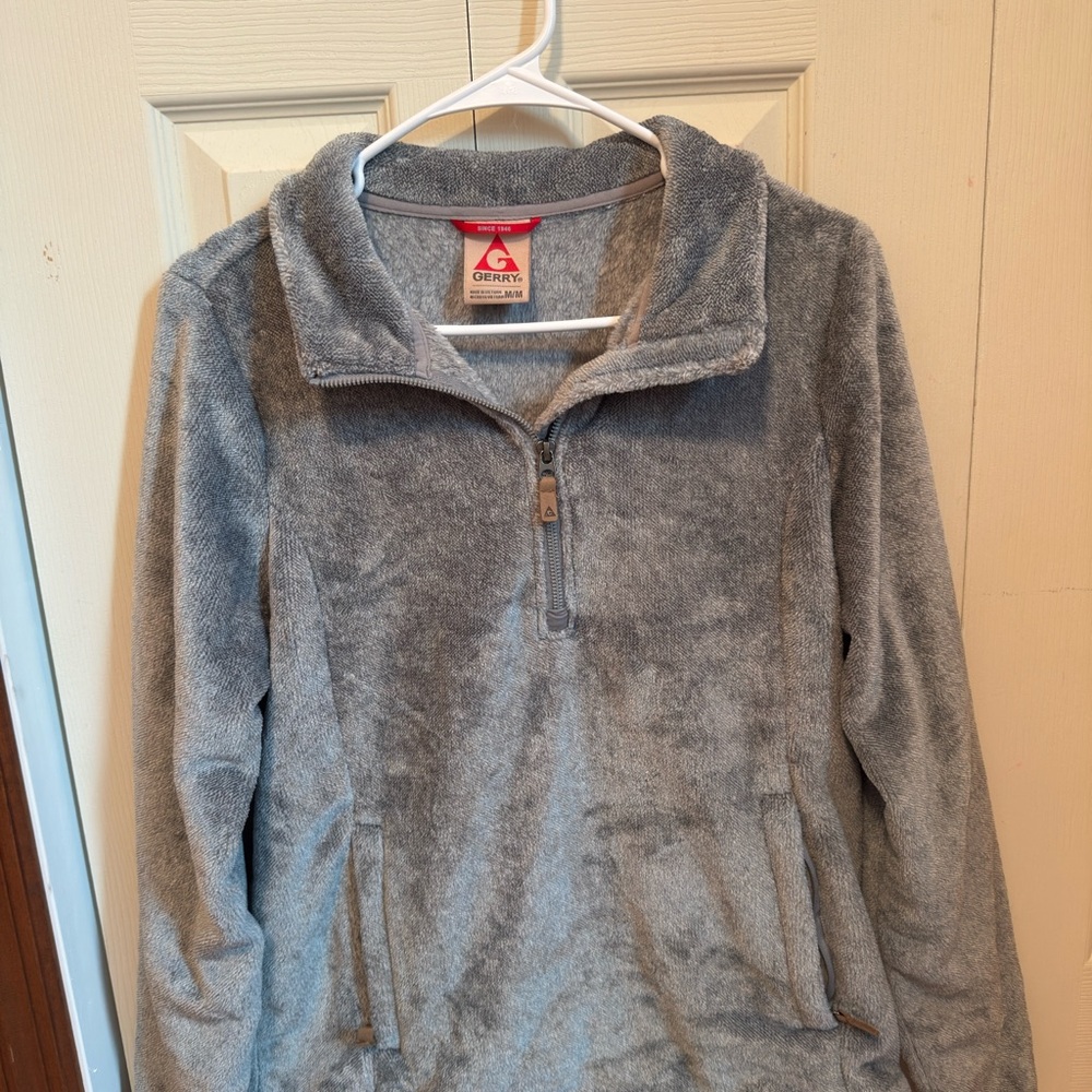 Gray Quarter-Zip Fleece Pullover